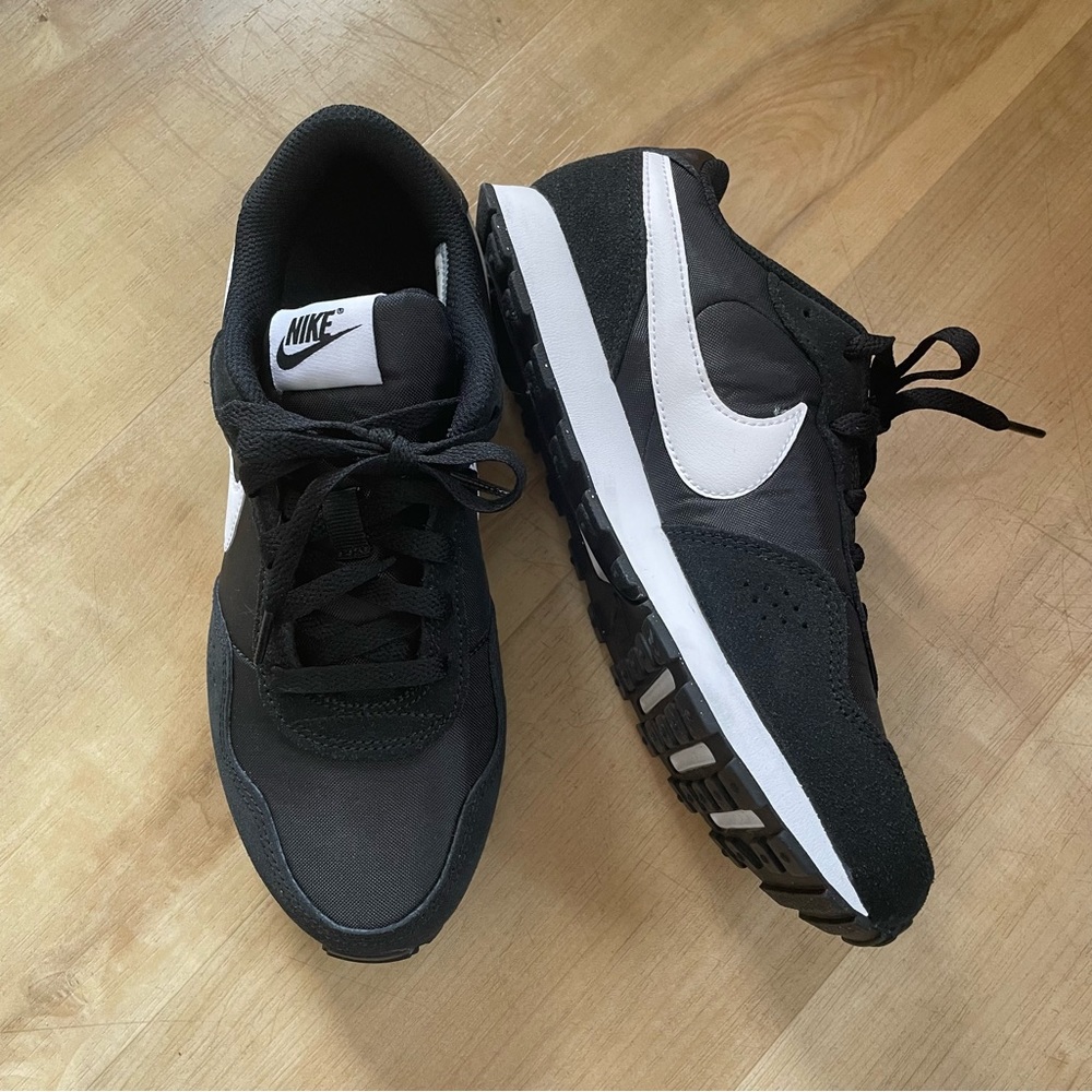 Nike MD Valiant_ Black 5Y